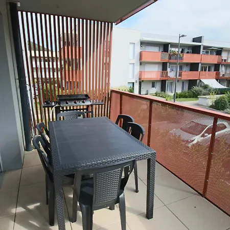 T3 75 M2 3 Chambres, Balcon, Aix Les Bains 艾克斯莱班