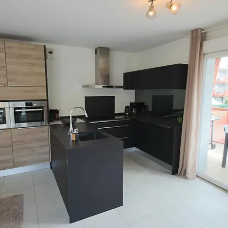T3 75 M2 3 Chambres, Balcon, Aix Les Bains 公寓 *