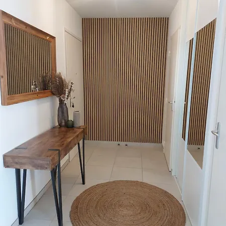 T3 75 M2 3 Chambres, Balcon, Aix Les Bains 公寓 艾克斯莱班