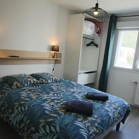 T3 75 M2 3 Chambres, Balcon, Aix Les Bains 公寓