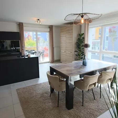 T3 75 M2 3 Chambres, Balcon, Aix Les Bains *