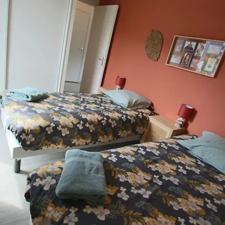 T3 75 M2 3 Chambres, Balcon, Aix Les Bains 公寓 艾克斯莱班