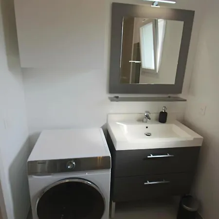 T3 75 M2 3 Chambres, Balcon, Aix Les Bains 公寓 *