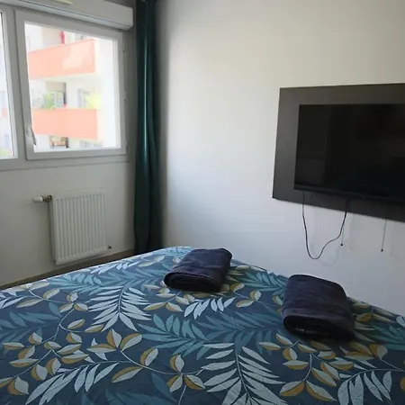 T3 75 M2 3 Chambres, Balcon, Aix Les Bains 公寓 *