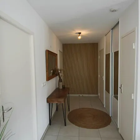 T3 75 M2 3 Chambres, Balcon, Aix Les Bains *