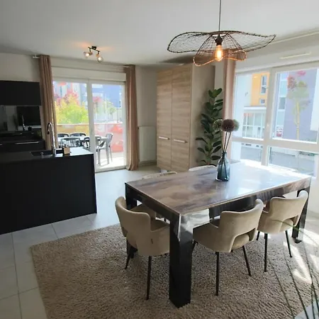T3 75 M2 3 Chambres, Balcon, Aix Les Bains 公寓 艾克斯莱班