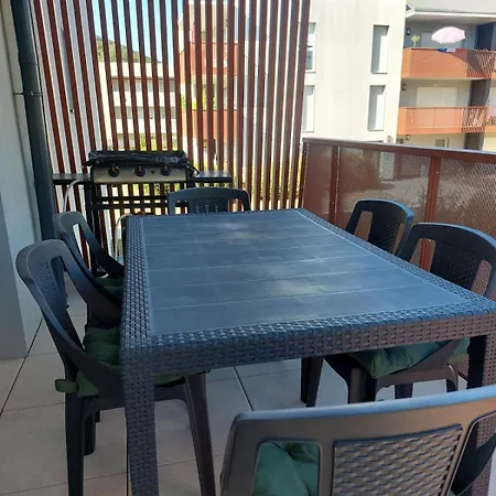 T3 75 M2 3 Chambres, Balcon, Aix Les Bains * 艾克斯莱班
